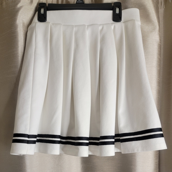Dresses & Skirts - Elegant White Pleated Skirt with Black Stripes